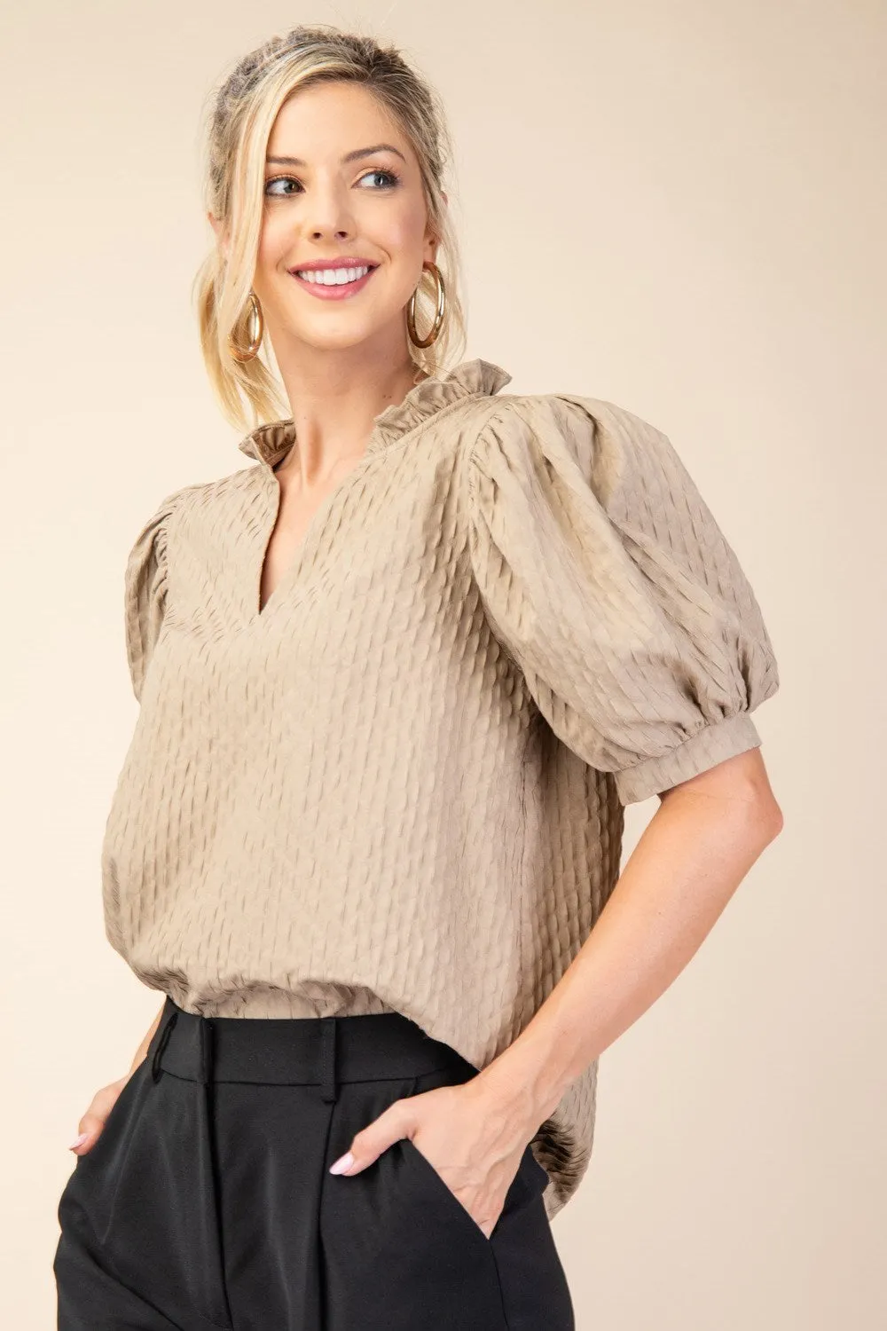 TEXTURED PUFF SLEEVE TOP