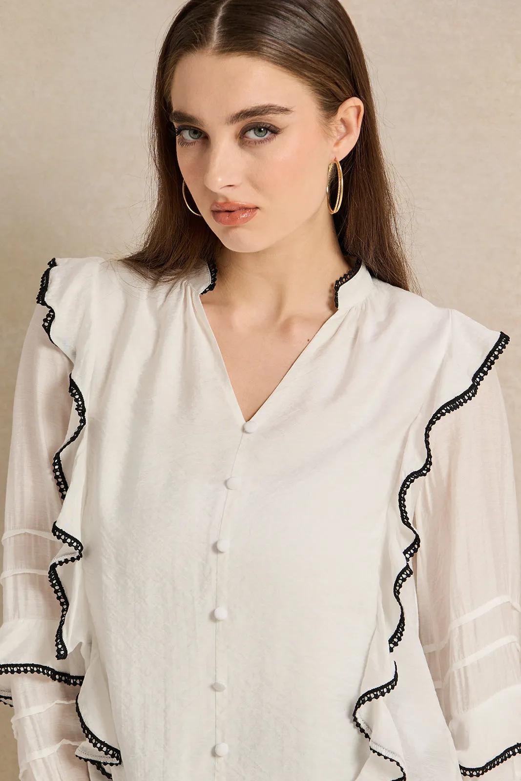 Women Ivory Contrast Edge Ruffle Blouse